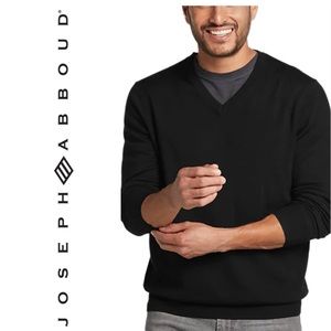 Joseph Abboud Extra Fine Merino Wool Fit V-
neck Sweater, Black Size L